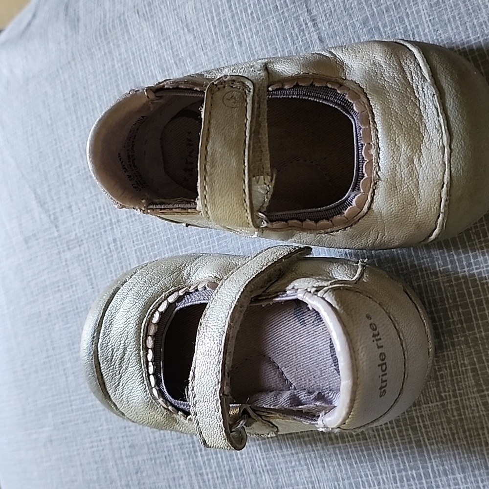 Stride rite toddler shoes